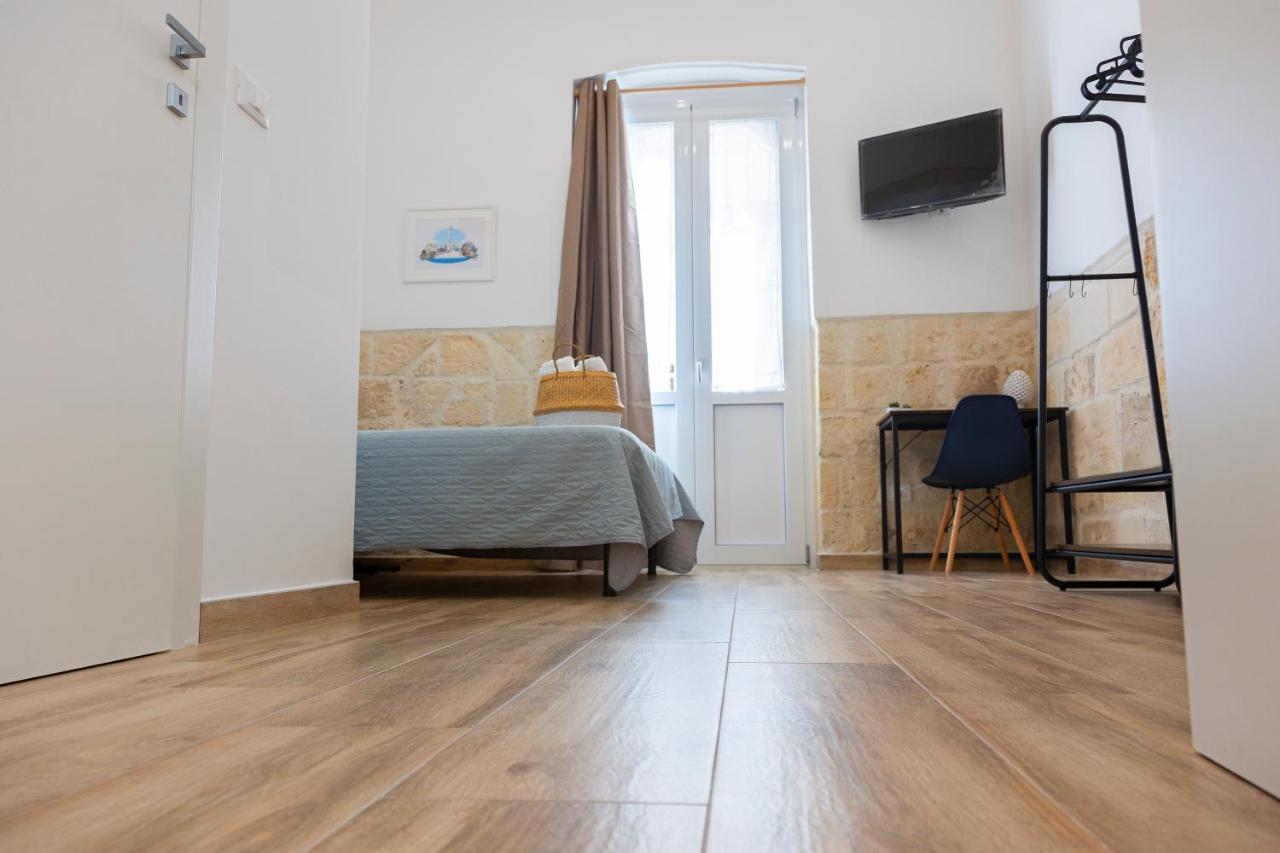 Apulian House Hotel Brindisi Luaran gambar