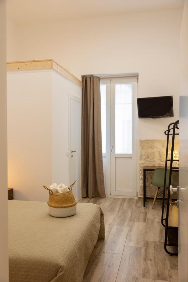 Apulian House Hotel Brindisi Luaran gambar